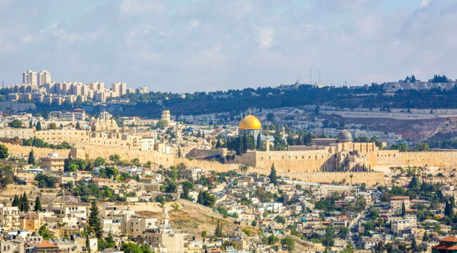 Unsere Autovermietung bietet eine vielfältige Auswahl an Fahrzeugen in Jerusalem.